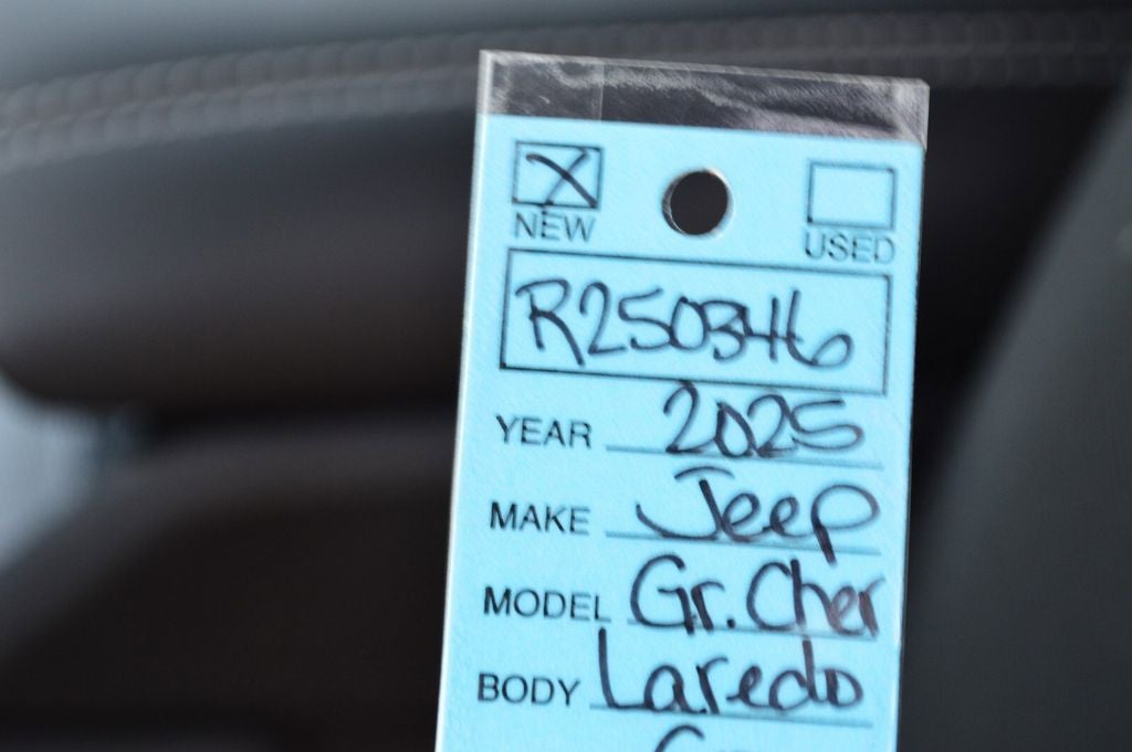 2025 Jeep Grand Cherokee Laredo