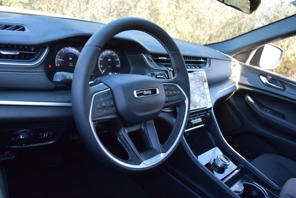 2025 Jeep Grand Cherokee Laredo X