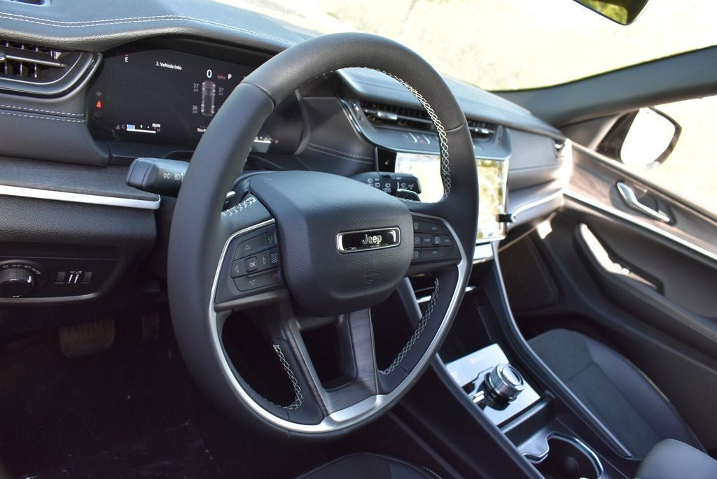 2026 Jeep Grand Cherokee Altitude