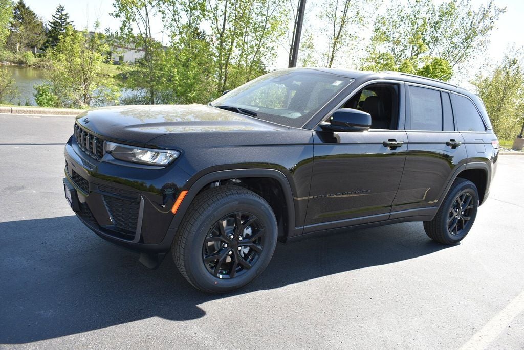 2026 Jeep Grand Cherokee Altitude