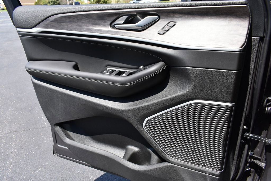 2026 Jeep Grand Cherokee Limited Reserve