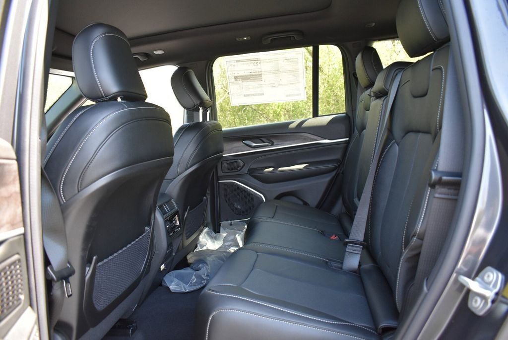 2026 Jeep Grand Cherokee Limited Reserve
