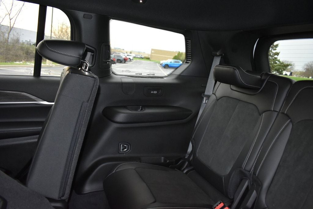 2026 Jeep Grand Cherokee L Laredo