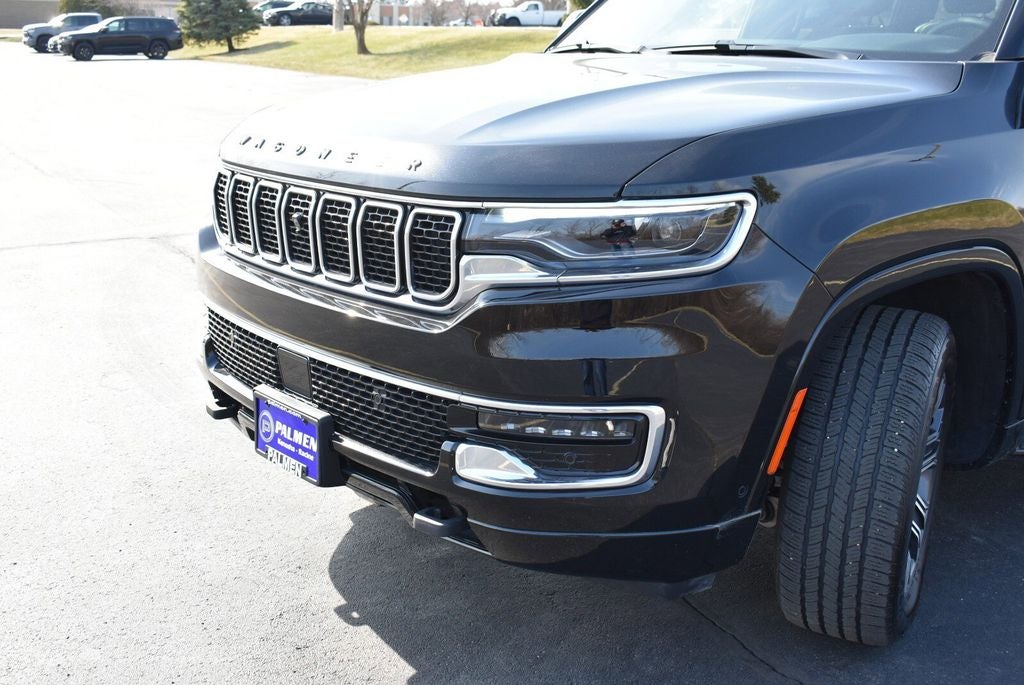 2025 Jeep Wagoneer Base