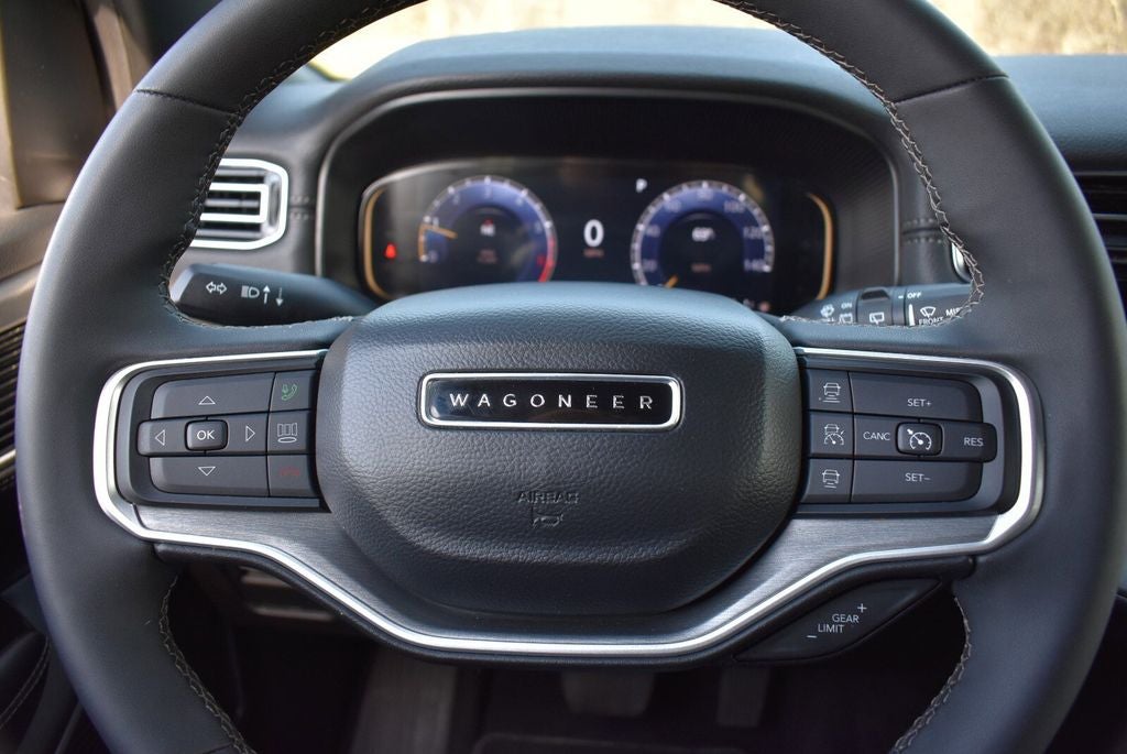 2025 Jeep Wagoneer Base