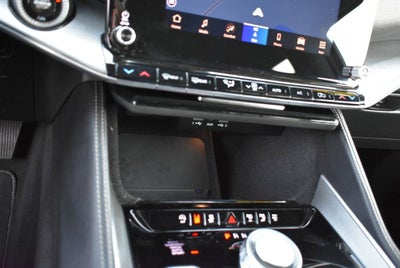 2025 Jeep Wagoneer Base