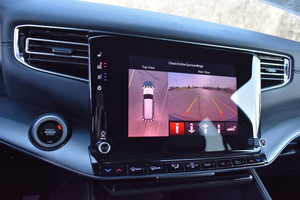 2025 Jeep Wagoneer Base