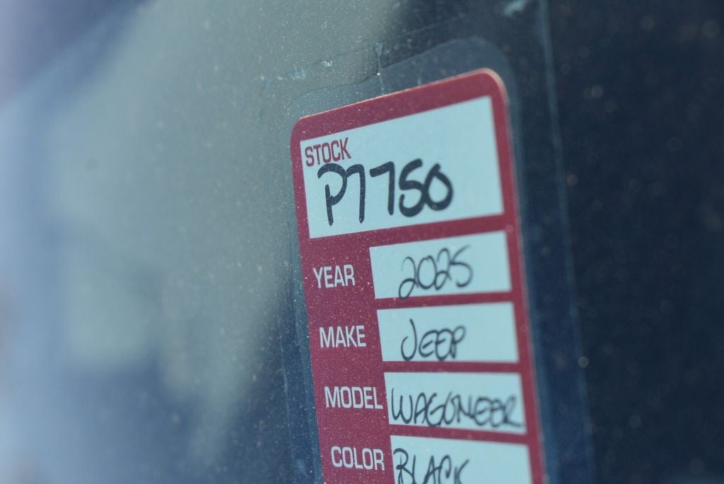 2025 Jeep Wagoneer Base