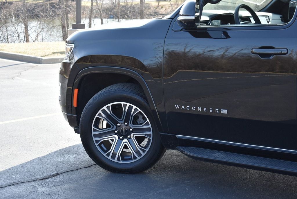 2025 Jeep Wagoneer Base