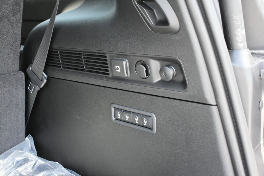 2026 Jeep Grand Wagoneer Upland