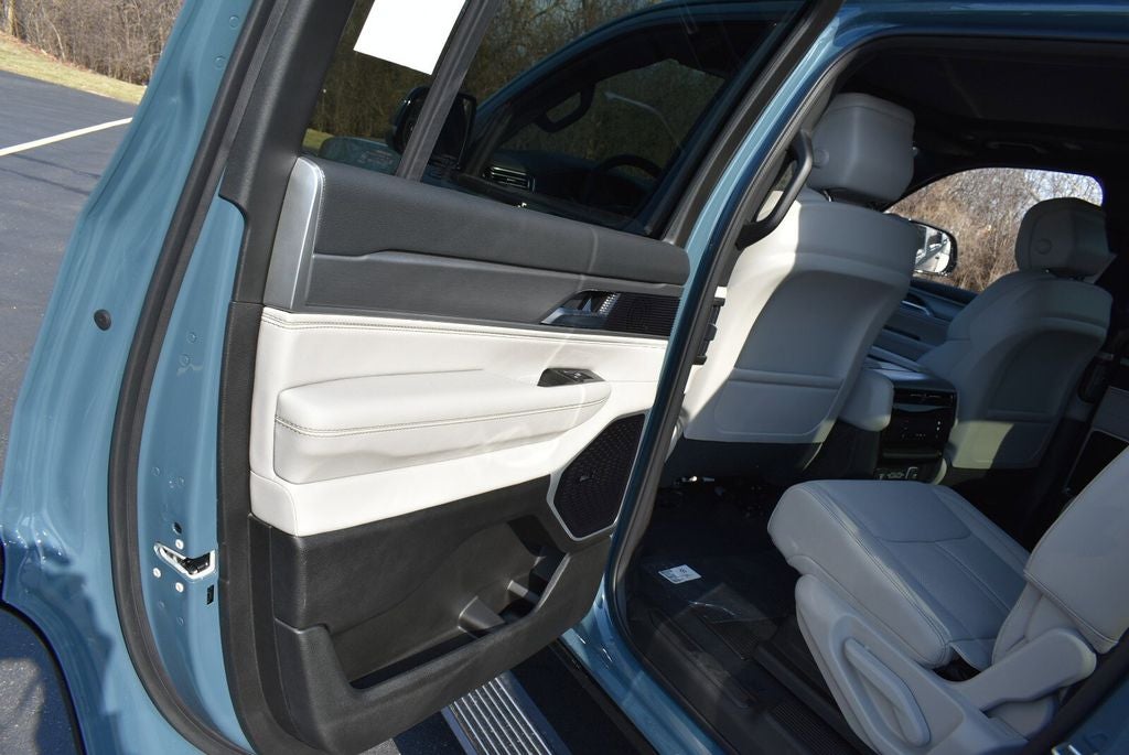 2026 Jeep Grand Wagoneer Limited Altitude