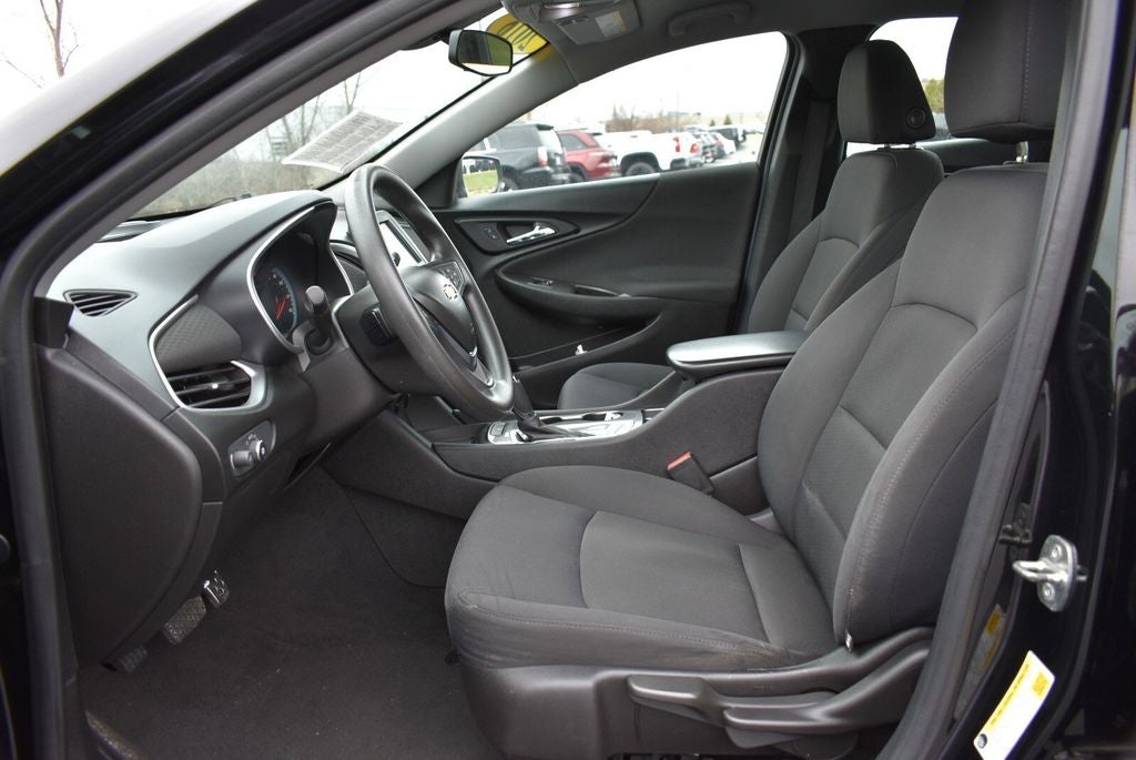 2016 Chevrolet Malibu LS 1LS