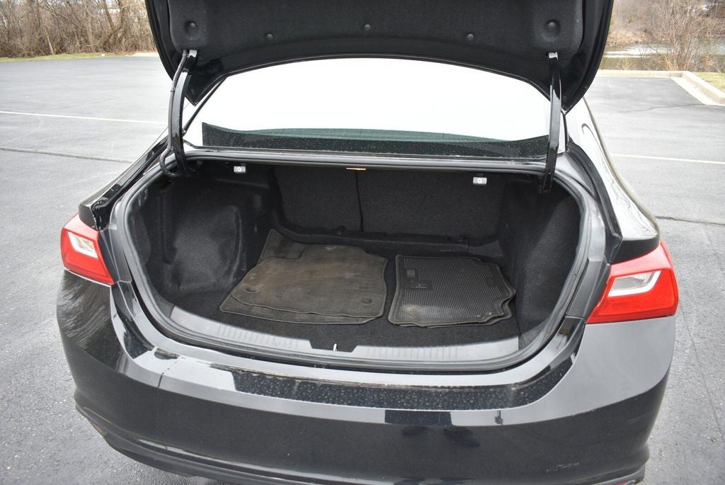 2016 Chevrolet Malibu LS 1LS