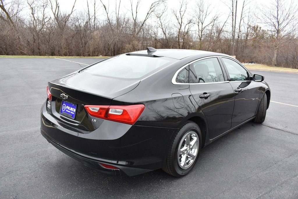 2016 Chevrolet Malibu LS 1LS
