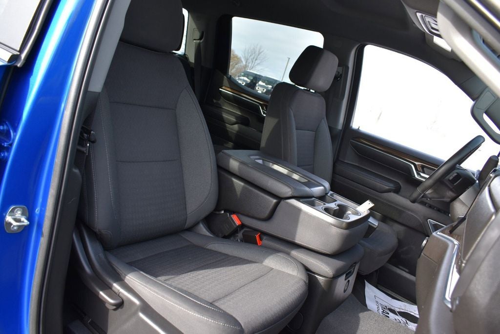 2023 Chevrolet Silverado 1500 LT LT1