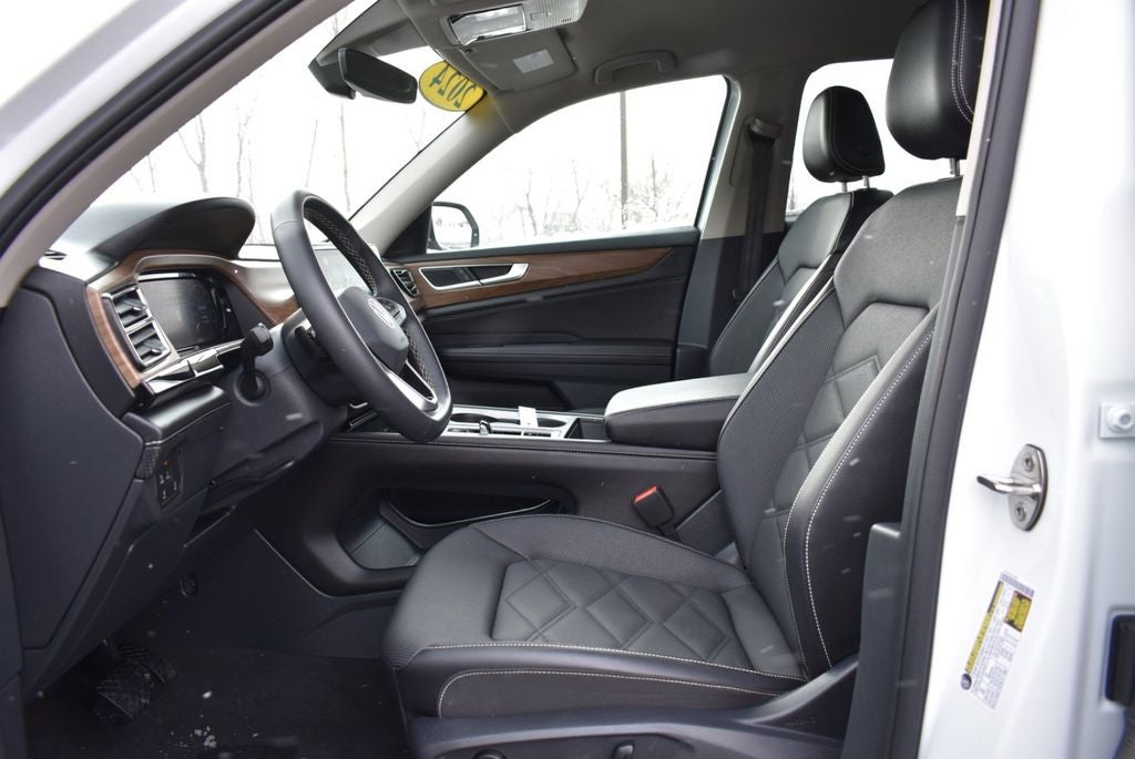 2024 Volkswagen Atlas 2.0T SE