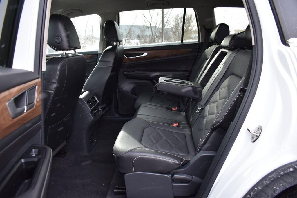 2024 Volkswagen Atlas 2.0T SE