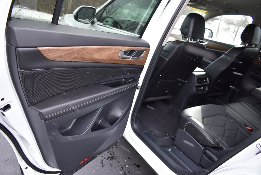 2024 Volkswagen Atlas 2.0T SE