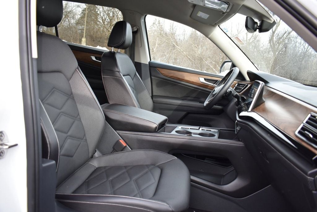 2024 Volkswagen Atlas 2.0T SE