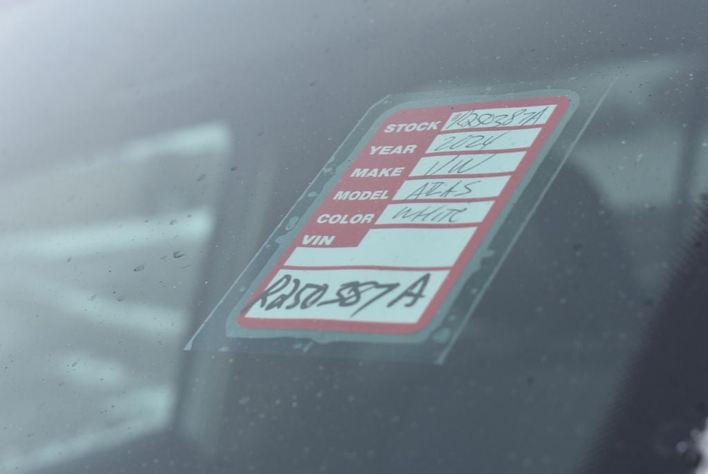 2024 Volkswagen Atlas 2.0T SE