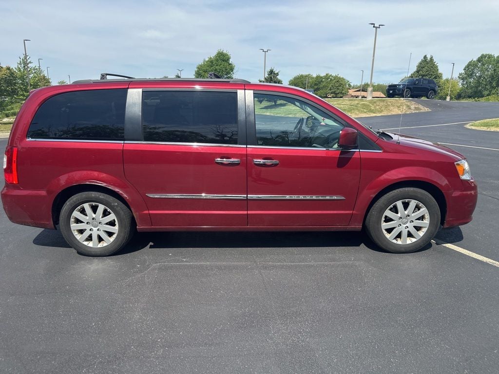 2015 Chrysler Town & Country Touring