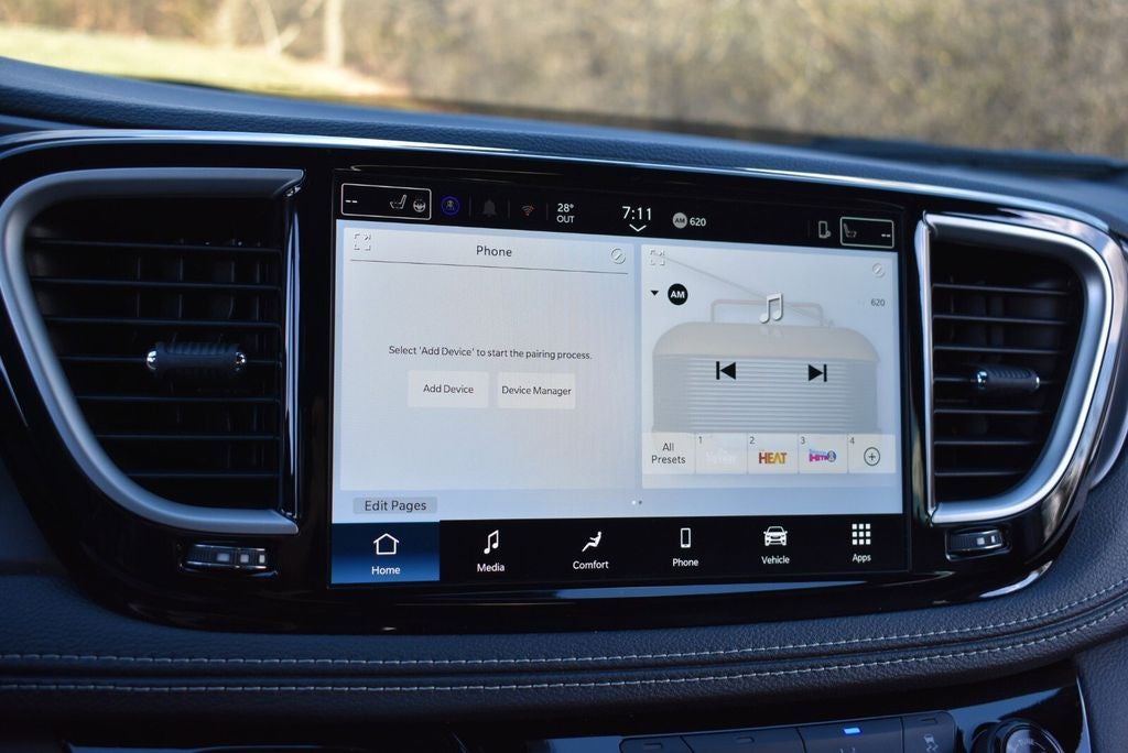 2026 Chrysler Pacifica Select