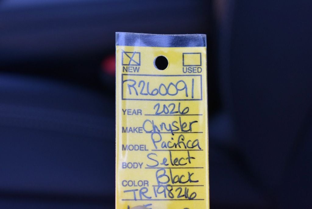 2026 Chrysler Pacifica Select