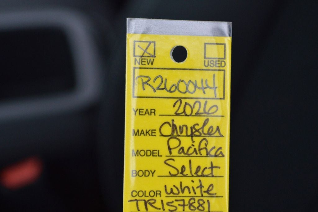 2026 Chrysler Pacifica Select