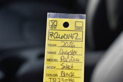 2026 Chrysler Pacifica Select