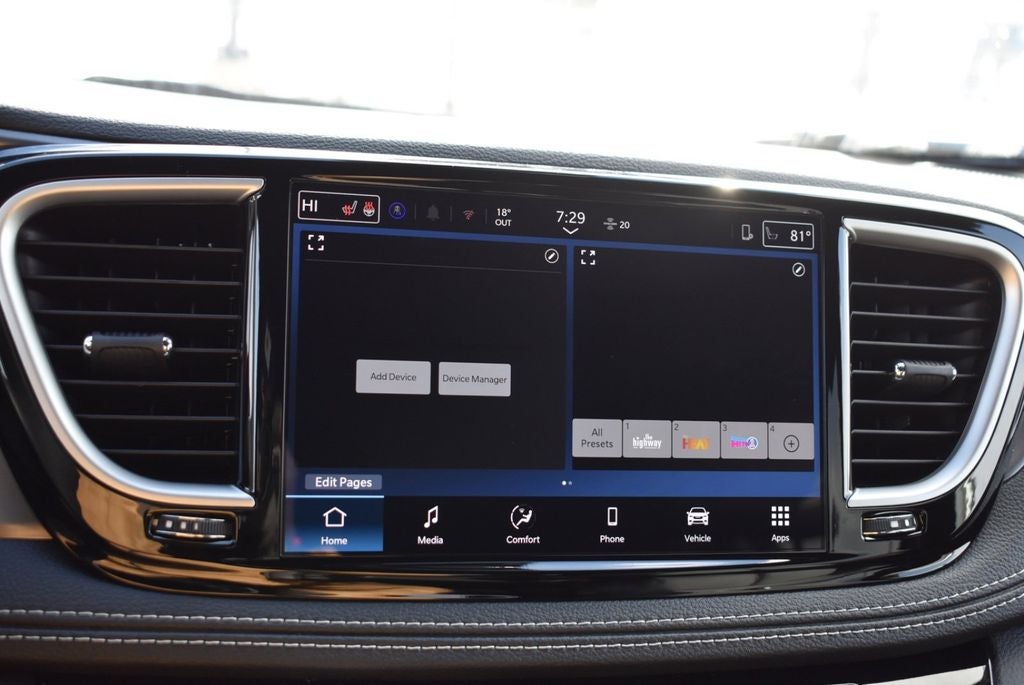 2026 Chrysler Pacifica Select