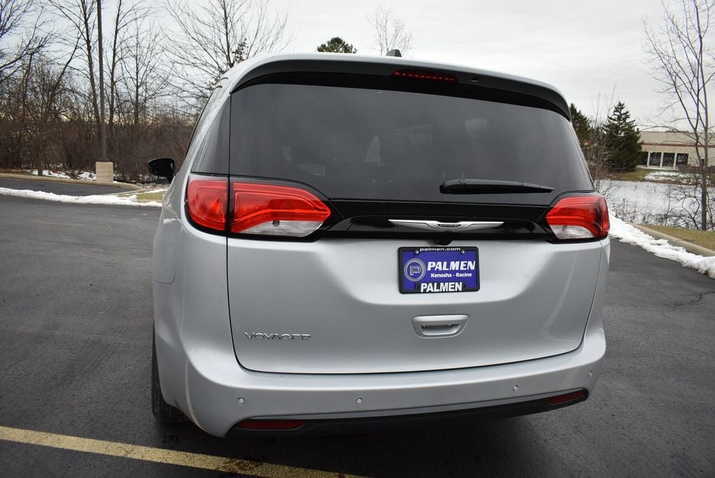 2026 Chrysler Voyager LX