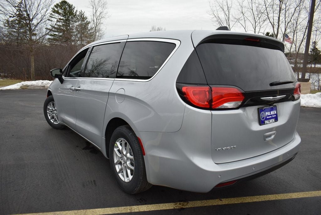2026 Chrysler Voyager LX