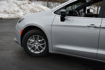2026 Chrysler Voyager LX