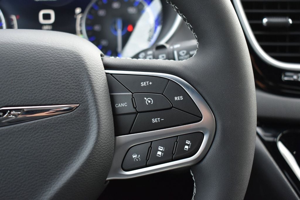 2026 Chrysler Voyager LX