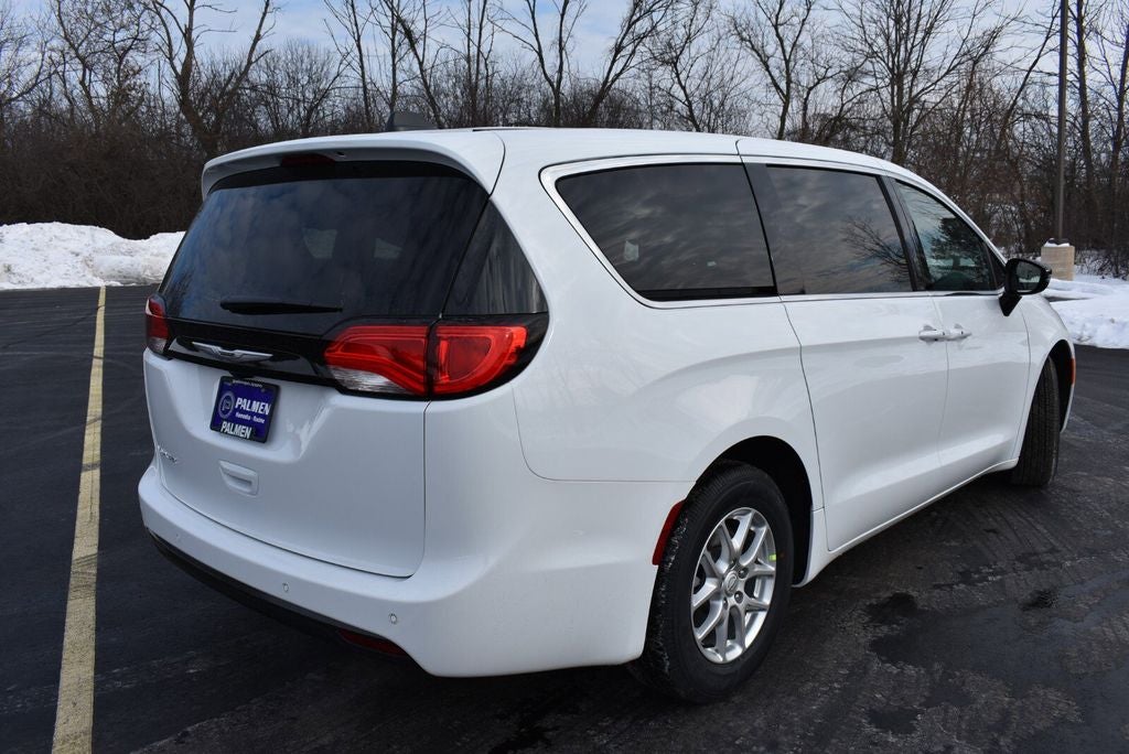2026 Chrysler Voyager LX