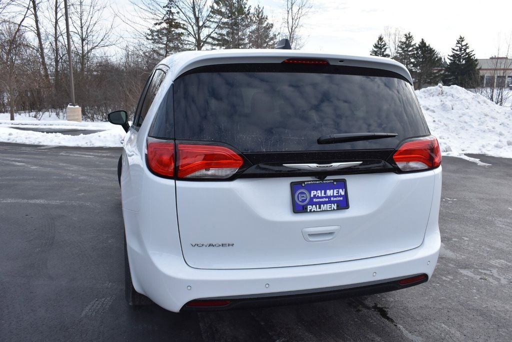 2026 Chrysler Voyager LX