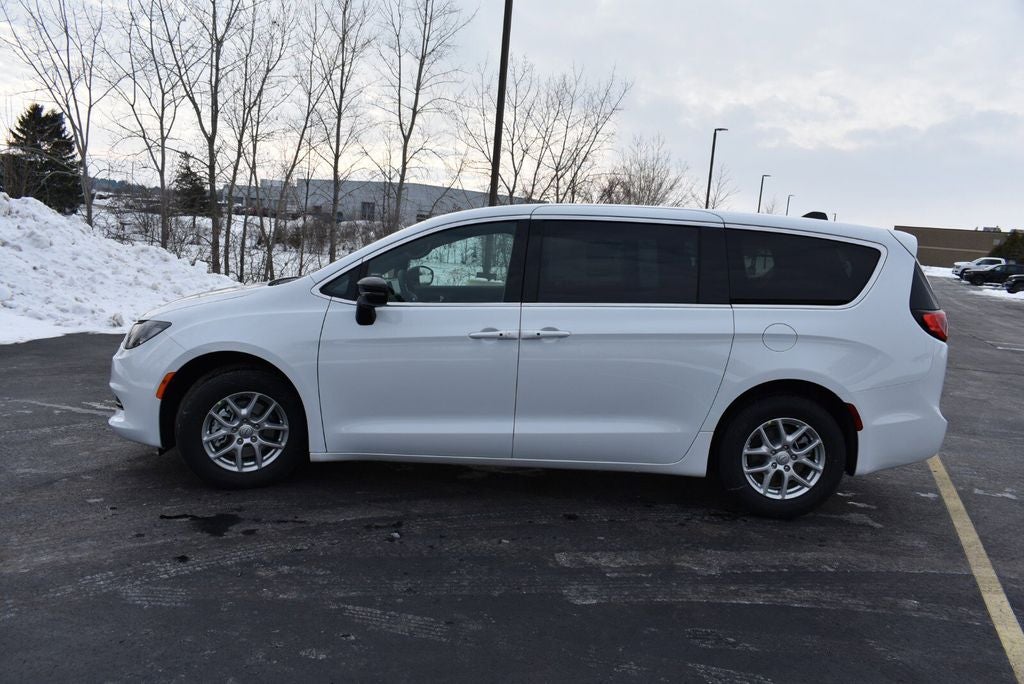 2026 Chrysler Voyager LX