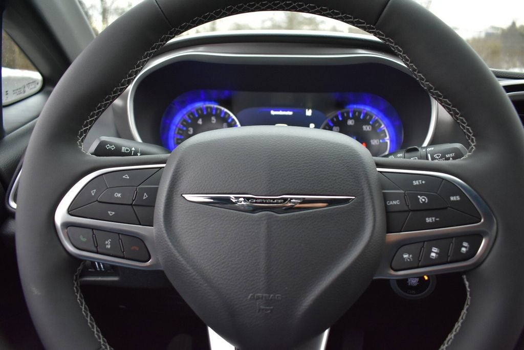 2026 Chrysler Voyager LX