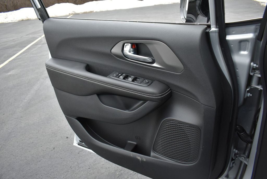 2026 Chrysler Voyager LX