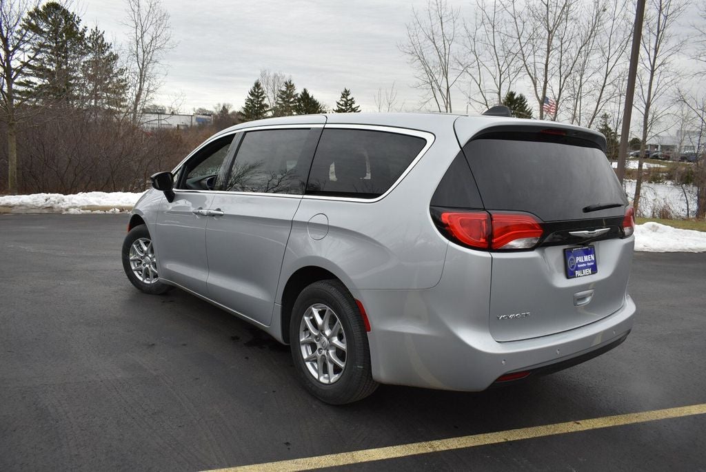 2026 Chrysler Voyager LX