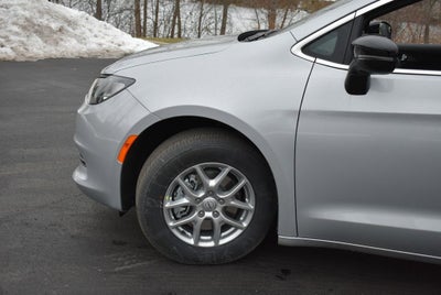 2026 Chrysler Voyager LX