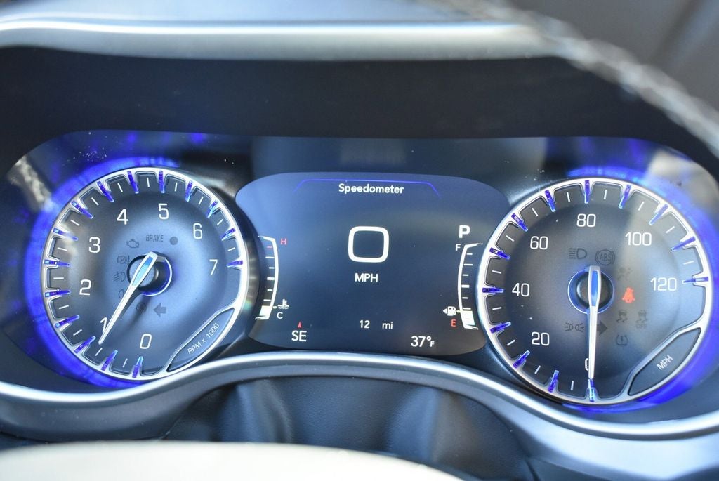 2026 Chrysler Voyager LX