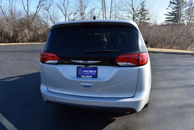 2026 Chrysler Voyager LX