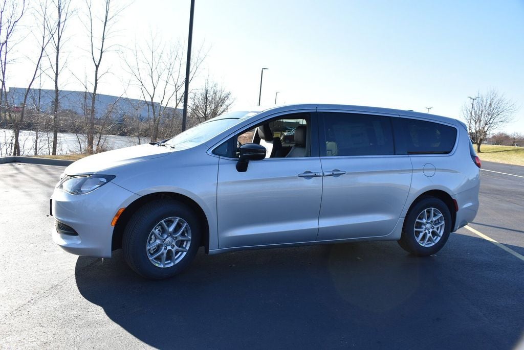 2026 Chrysler Voyager LX