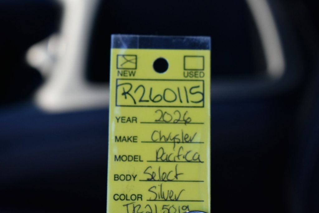 2026 Chrysler Pacifica Select