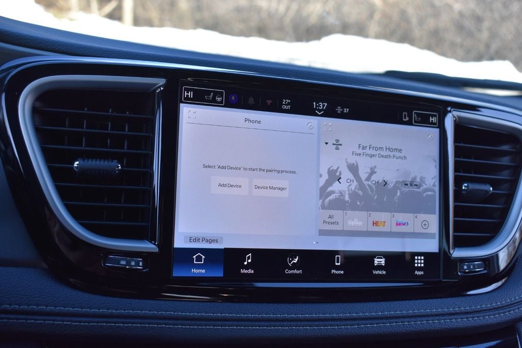 2026 Chrysler Pacifica Select