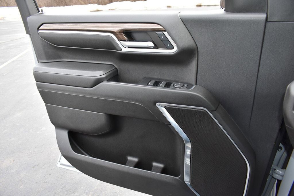 2024 Chevrolet Silverado 1500 LT LT1