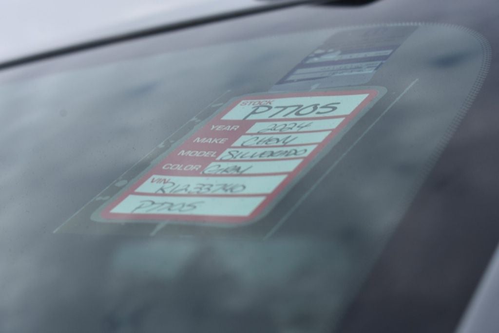 2024 Chevrolet Silverado 1500 LT LT1