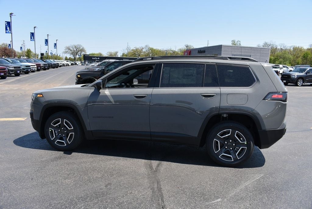 2026 Jeep Cherokee Laredo