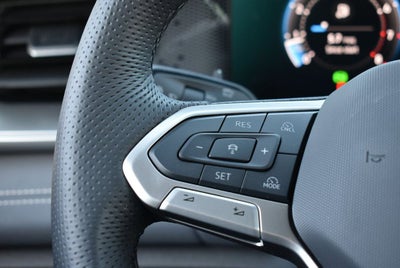 2025 Volkswagen Tiguan 2.0T SE R-Line Black